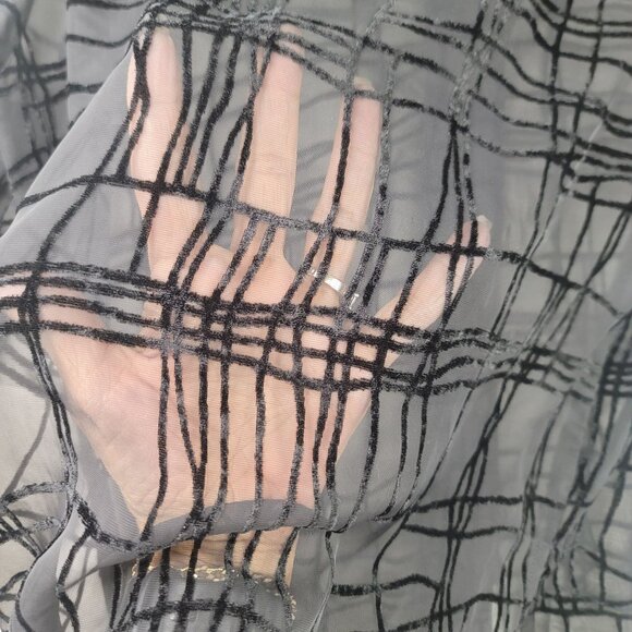 Koret Sheer Black Button Down Blouse Size 8 Grid Pattern Lightweight Long Sleeve - Picture 7 of 10